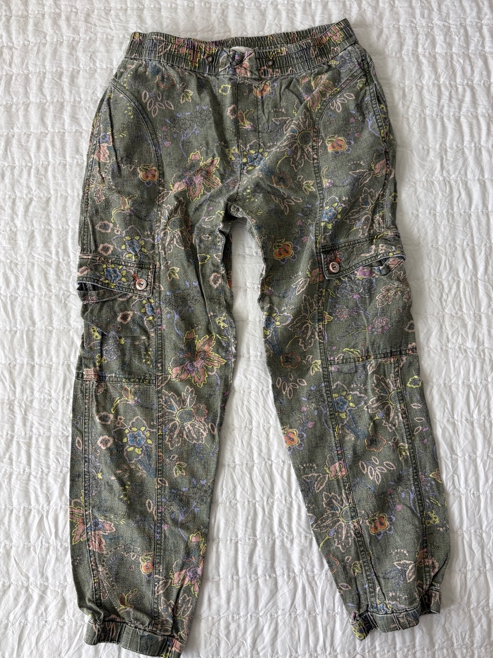 Anthropologie Olive Floral Cargo Joggers - Men's